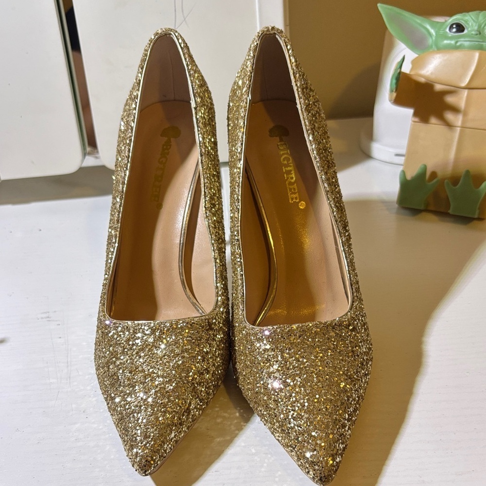 Elegant Gold Glitter Heels